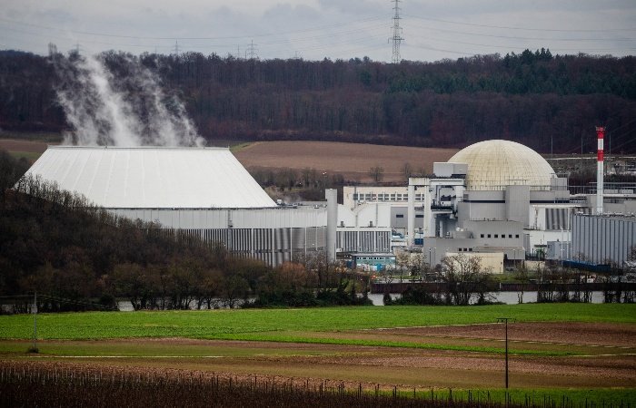 Германия продлит до апреля срок эксплуатации двух из трех работающих АЭС