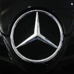 Mercedes продаст доли в российских «дочках» дилеру «Автодом»