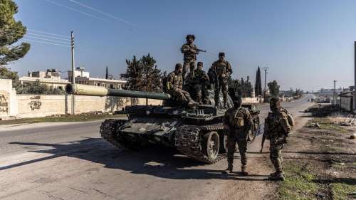 Сирийские повстанцы вошли в Хаму &mdash; второй крупный город после захвата Алеппо